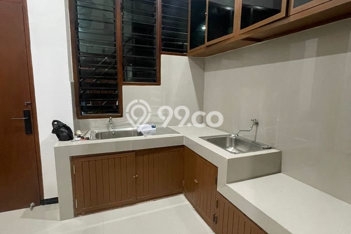 Hunian Mewah Siap Huni LT 240m2 di Mulyorejo, Surabaya Hunian Mewah Siap Huni LT 240m2 di Mulyorejo, Surabaya