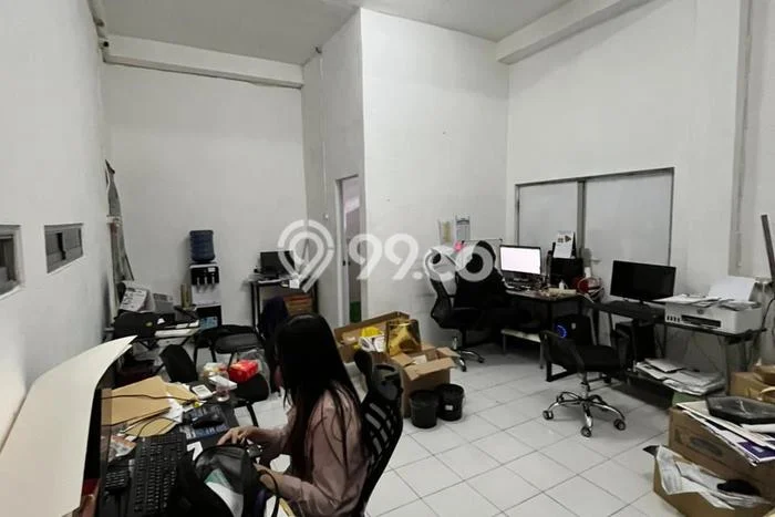 Gudang Dijual di Waru LT 630m2, LB 1000m2 untuk Investasi Gudang Dijual di Waru LT 630m2, LB 1000m2 untuk Investasi