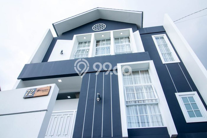Kesempatan Memiliki Rumah 4 Kamar Tidur dan 3 Kamar Mandi di Cidadap, Dekat Pusat Kota, Bandung Kesempatan Memiliki Rumah 4 Kamar Tidur dan 3 Kamar Mandi di Cidadap, Dekat Pusat Kota, Bandung