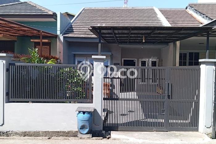 PRIME LOCATION! Rumah Strategis di Babakan Ciparay, LT 120m2m² LB 96m2m² PRIME LOCATION! Rumah Strategis di Babakan Ciparay, LT 120m2m² LB 96m2m²