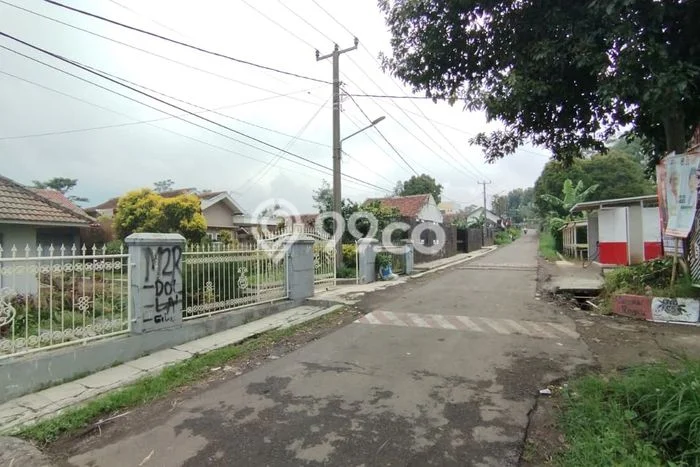 Kavling Tanah di Cisarua Dijual Luas 1565m2 Legalitas SHM Kavling Tanah di Cisarua Dijual Luas 1565m2 Legalitas SHM