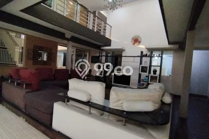 Rumah Elit Modern Tanpa Renovasi di Setra Duta Bandung Rumah Elit Modern Tanpa Renovasi di Setra Duta Bandung