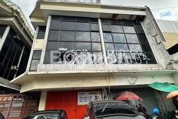 Ruko Premium di , Luas 231m2m², Pusat Bisnis, Dekat Surabaya, Surabaya Ruko Premium di , Luas 231m2m², Pusat Bisnis, Dekat Surabaya, Surabaya