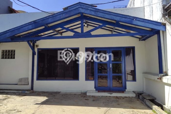 NEW LISTING! Rumah di Tegalsari, Ready, 2 KM, Akses Tegalsari, Surabaya, Surabaya, Luas 430m2m² LB 350m2m² NEW LISTING! Rumah di Tegalsari, Ready, 2 KM, Akses Tegalsari, Surabaya, Surabaya, Luas 430m2m² LB 350m2m²