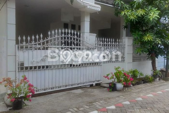 Bisa KPR! Rumah Asri di Waru, LT 112m2m² LB 150m2m² Bisa KPR! Rumah Asri di Waru, LT 112m2m² LB 150m2m²
