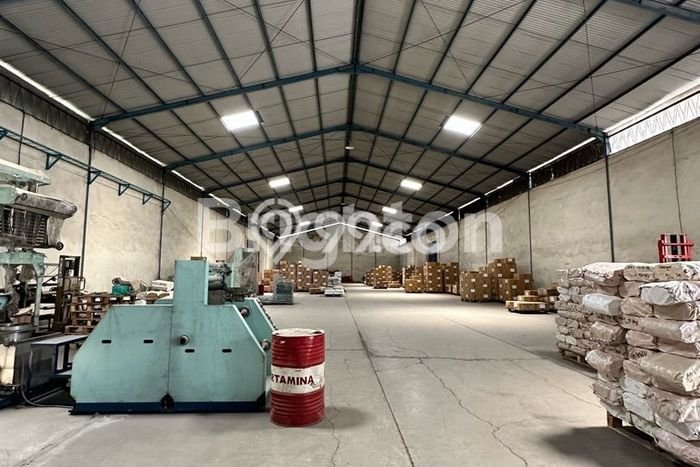 AREA PREMIUM! Gudang Kawasan , Luas 1800m2m², Lokasi Strategis AREA PREMIUM! Gudang Kawasan , Luas 1800m2m², Lokasi Strategis
