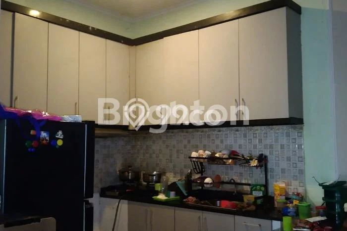 Jual Rumah Favorit Siap Huni LB 140m2 di Sukolilo, Surabaya Jual Rumah Favorit Siap Huni LB 140m2 di Sukolilo, Surabaya