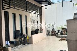 PROMO SPESIAL! Rumah Siap Huni di Lakarsantri, Surabaya, LT 170m2m² LB 140m2m² PROMO SPESIAL! Rumah Siap Huni di Lakarsantri, Surabaya, LT 170m2m² LB 140m2m²