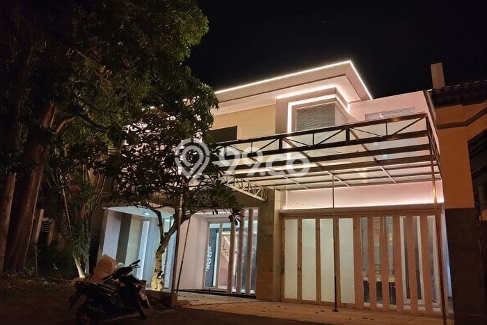 Rumah Cantik Siap Pakai Di Mulyorejo Luas 450m2 Aman Rumah Cantik Siap Pakai Di Mulyorejo Luas 450m2 Aman
