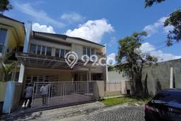 Rumah Mewah Siap Huni LT 230m2 di Wiyung, Surabaya Rumah Mewah Siap Huni LT 230m2 di Wiyung, Surabaya