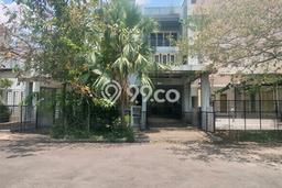 Rumah Luxury Modern Tanpa Renovasi di Mayjen Sungkono Surabaya Rumah Luxury Modern Tanpa Renovasi di Mayjen Sungkono Surabaya
