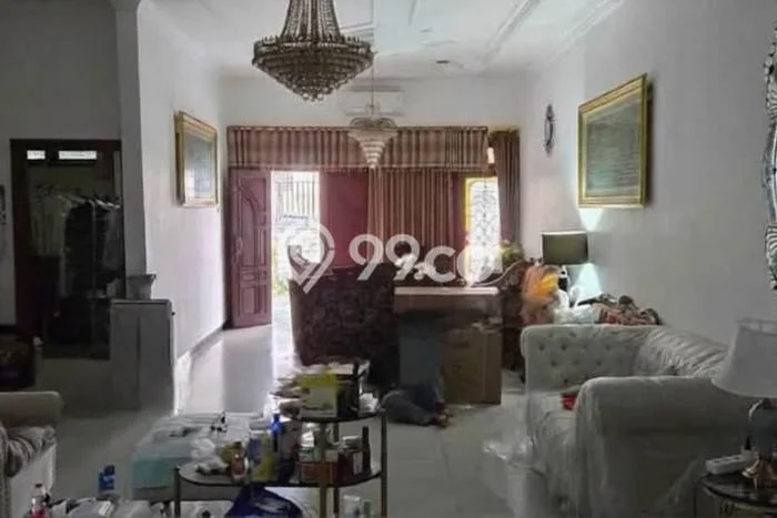 Siap Huni Hunian Elit 6 Kamar di Dukuh Pakis Dekat ke Mana Pun Siap Huni Hunian Elit 6 Kamar di Dukuh Pakis Dekat ke Mana Pun