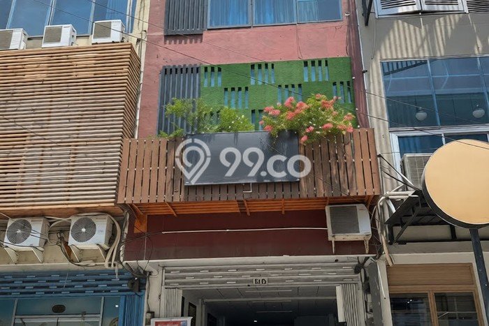 Area Ramai! Ruko Dijual di Mulyorejo untuk Bisnis Luas Bangunan 270m2 Area Ramai! Ruko Dijual di Mulyorejo untuk Bisnis Luas Bangunan 270m2