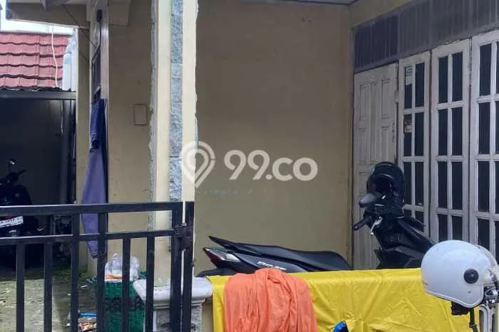 Peluang Investasi! Kost Dijual di Banguntapan, Bantul, 6 KT, 2 KM, Luas 140m2 Peluang Investasi! Kost Dijual di Banguntapan, Bantul, 6 KT, 2 KM, Luas 140m2