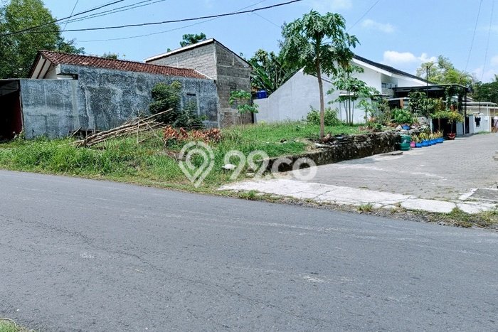 Lahan untuk Dijual di Wirobrajan Yogyakarta Luas 102m2 Lahan untuk Dijual di Wirobrajan Yogyakarta Luas 102m2