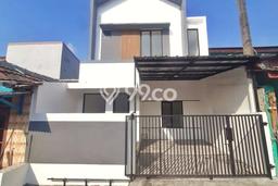 Rumah Modern di Pondok Ungu, Bekasi, Luas 60m² Bangunan 80m² Rumah Modern di Pondok Ungu, Bekasi, Luas 60m² Bangunan 80m²