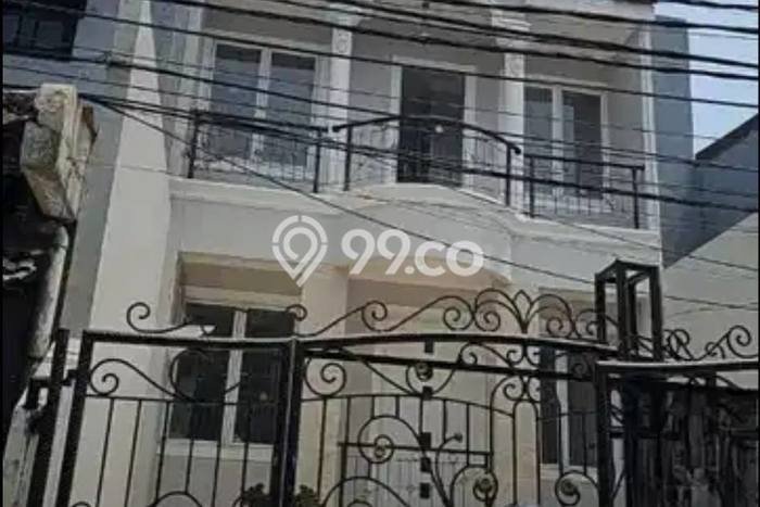 Rumah Luas Asri 4 KT Siap Pakai di Pegangsaan Jakarta Pusat Rumah Luas Asri 4 KT Siap Pakai di Pegangsaan Jakarta Pusat