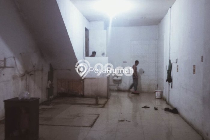 Disewakan Ruko komersial di Percut Sei Tuan luas bangunan 245m2 Disewakan Ruko komersial di Percut Sei Tuan luas bangunan 245m2