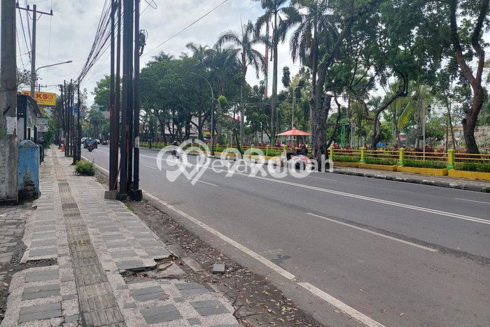 Disewakan Ruko di Medan Petisah Medan LT 84m2, LB 180m2 Disewakan Ruko di Medan Petisah Medan LT 84m2, LB 180m2