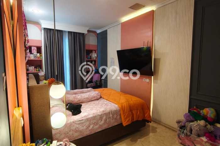 Dijual Rumah Luas Elegan Dengan View Eksklusif di Joglo, Jakarta Barat Dijual Rumah Luas Elegan Dengan View Eksklusif di Joglo, Jakarta Barat