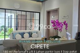 Unit Komersial Disewakan di Cipete di Area Ramai & Strategis Unit Komersial Disewakan di Cipete di Area Ramai & Strategis