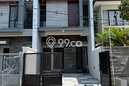 Rumah EXCLUSIVE di Sukolilo, Surabaya, Luas 75m2m² LB 120m2m² KESEMPATAN TERBATAS! Rumah EXCLUSIVE di Sukolilo, Surabaya, Luas 75m2m² LB 120m2m² KESEMPATAN TERBATAS!