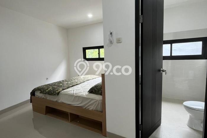 Rumah Strategis Modern Lb 150m2 di Gayungan, Surabaya Rumah Strategis Modern Lb 150m2 di Gayungan, Surabaya