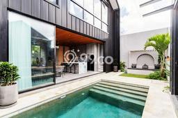 For Sale! Premium House LT 234m2 Desain Elegan di Canggu For Sale! Premium House LT 234m2 Desain Elegan di Canggu