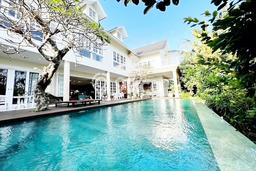 Jual Rumah Mewah Megah Dengan View Cantik di Umalas, Badung Jual Rumah Mewah Megah Dengan View Cantik di Umalas, Badung