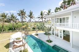 Rumah Elit LB 450m2 Siap Pakai Desain Elegan di canggu, Badung Rumah Elit LB 450m2 Siap Pakai Desain Elegan di canggu, Badung