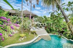 Hunian Mewah LB 750m2 Siap Huni Desain Elegan di Jimbaran, Badung Hunian Mewah LB 750m2 Siap Huni Desain Elegan di Jimbaran, Badung