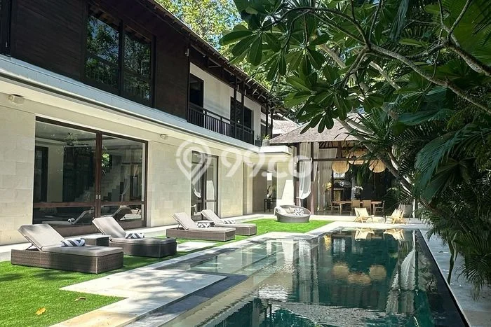 Dijual Rumah Luas Megah Dengan View Cantik di Seminyak, Badung Dijual Rumah Luas Megah Dengan View Cantik di Seminyak, Badung