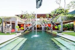 Rumah Luxury Modern Tanpa Renovasi di Seminyak Badung Rumah Luxury Modern Tanpa Renovasi di Seminyak Badung
