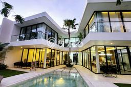 HARGA TERBAIK! Vila Kawasan , Luas 655m2m², Lokasi Strategis HARGA TERBAIK! Vila Kawasan , Luas 655m2m², Lokasi Strategis