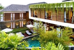 Vila Strategis Kawasan , Area 675m2m², Dekat ke berbagai fasilitas Vila Strategis Kawasan , Area 675m2m², Dekat ke berbagai fasilitas