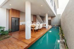 Rumah LT 200m² Semi Furnished di Lokasi Prestisius Canggu, Badung Rumah LT 200m² Semi Furnished di Lokasi Prestisius Canggu, Badung