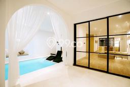 Ready to Use! Premium House LT 200m2 Desain Modern di Canggu Ready to Use! Premium House LT 200m2 Desain Modern di Canggu