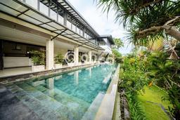 Ready to Use! Luxury House LT 1100m2 Desain Elegan di Canggu Ready to Use! Luxury House LT 1100m2 Desain Elegan di Canggu