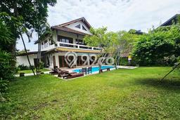 Ready to Use! Premium House LT 600m2 Desain Modern di Umalas Ready to Use! Premium House LT 600m2 Desain Modern di Umalas