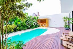 Dijual Rumah Mewah Megah Dengan View Cantik di Seminyak, Badung Dijual Rumah Mewah Megah Dengan View Cantik di Seminyak, Badung