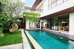 Dijual Rumah Luas Elegan Dengan View Eksklusif di Umalas, Badung Dijual Rumah Luas Elegan Dengan View Eksklusif di Umalas, Badung