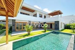 Hunian Elit LB 450m2 Siap Pakai Desain Elegan di Jimbaran, Badung Hunian Elit LB 450m2 Siap Pakai Desain Elegan di Jimbaran, Badung