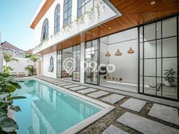 HUNIAN BERKELAS! Rumah Premium Canggu, Badung, LT 185m² Luas Bangunan 200m² HUNIAN BERKELAS! Rumah Premium Canggu, Badung, LT 185m² Luas Bangunan 200m²
