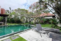 Dijual Rumah Mewah Elegan Dengan View Eksklusif di Canggu, Badung Dijual Rumah Mewah Elegan Dengan View Eksklusif di Canggu, Badung