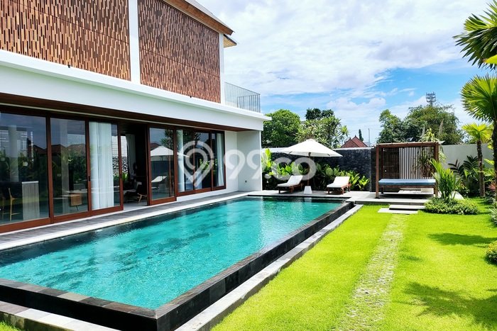 For Sale! Vila Kawasan , Luas 490m2m², Akses Mudah Fasilitas Umum For Sale! Vila Kawasan , Luas 490m2m², Akses Mudah Fasilitas Umum