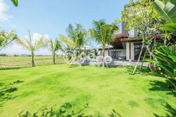 For Sale! Premium House LT 775m2 Desain Elegan di canggu For Sale! Premium House LT 775m2 Desain Elegan di canggu
