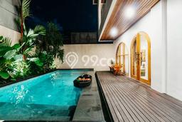 Rumah Elit LB 250m2 Siap Huni Desain Elegan di Kerobokan, Badung Rumah Elit LB 250m2 Siap Huni Desain Elegan di Kerobokan, Badung