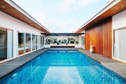 JUAL CEPAT! Rumah Ready Stock Lokasi Premium Seminyak, Luas 346m² LB 236m² JUAL CEPAT! Rumah Ready Stock Lokasi Premium Seminyak, Luas 346m² LB 236m²