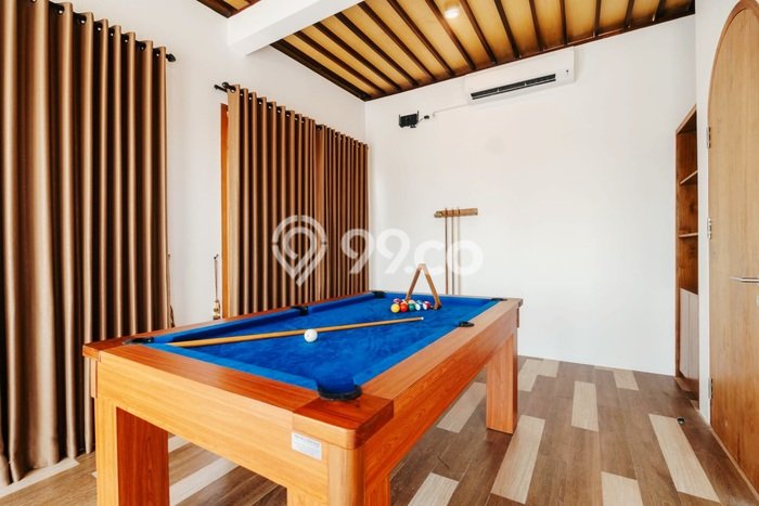 Rumah Elit LB 250m2 Siap Huni Desain Elegan di Kerobokan, Badung Rumah Elit LB 250m2 Siap Huni Desain Elegan di Kerobokan, Badung