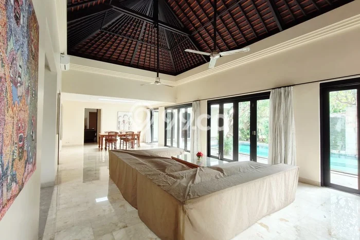 Ready to Use! Luxury House LT 800m2 Desain Modern di Sanur Ready to Use! Luxury House LT 800m2 Desain Modern di Sanur